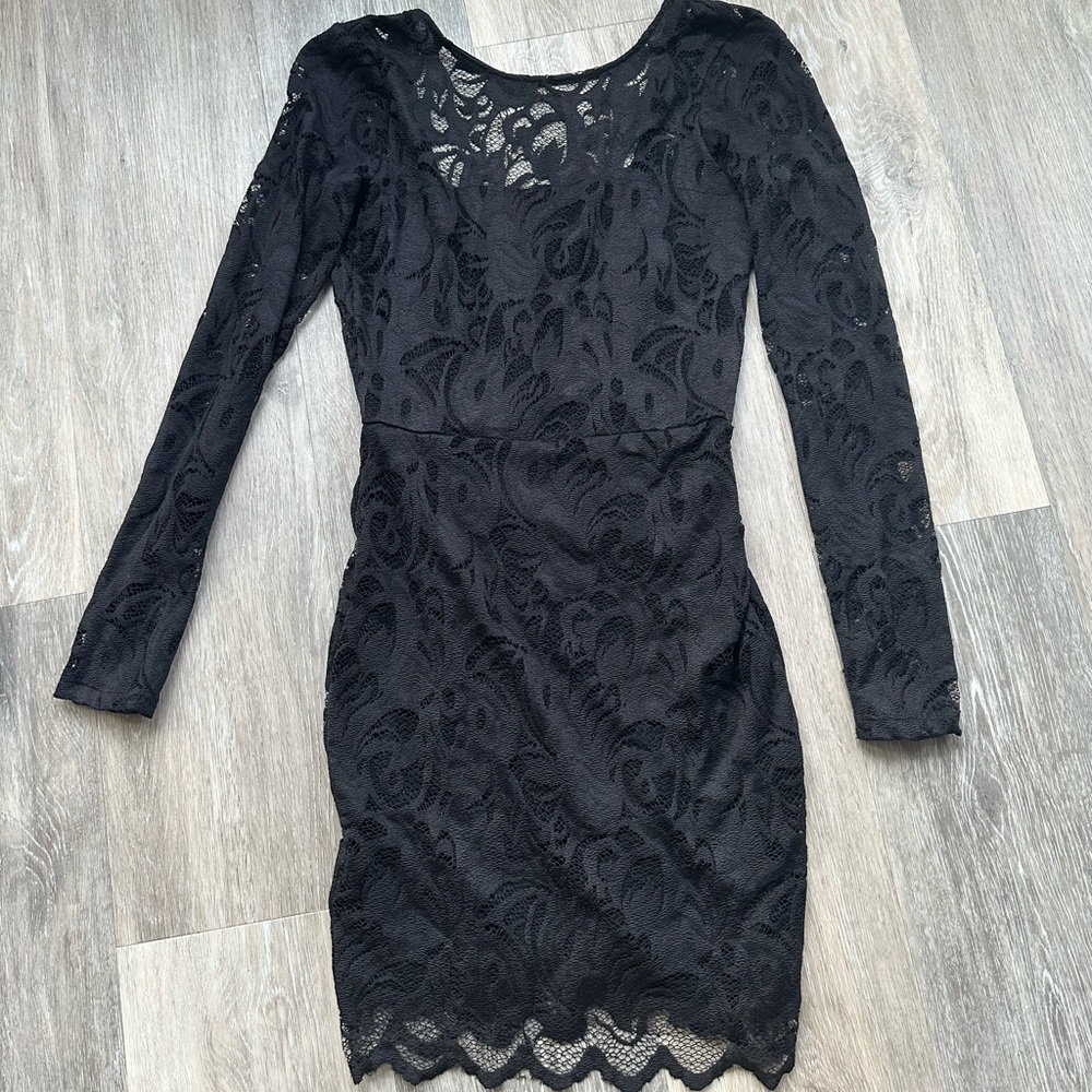 Forever 21 black lace dress